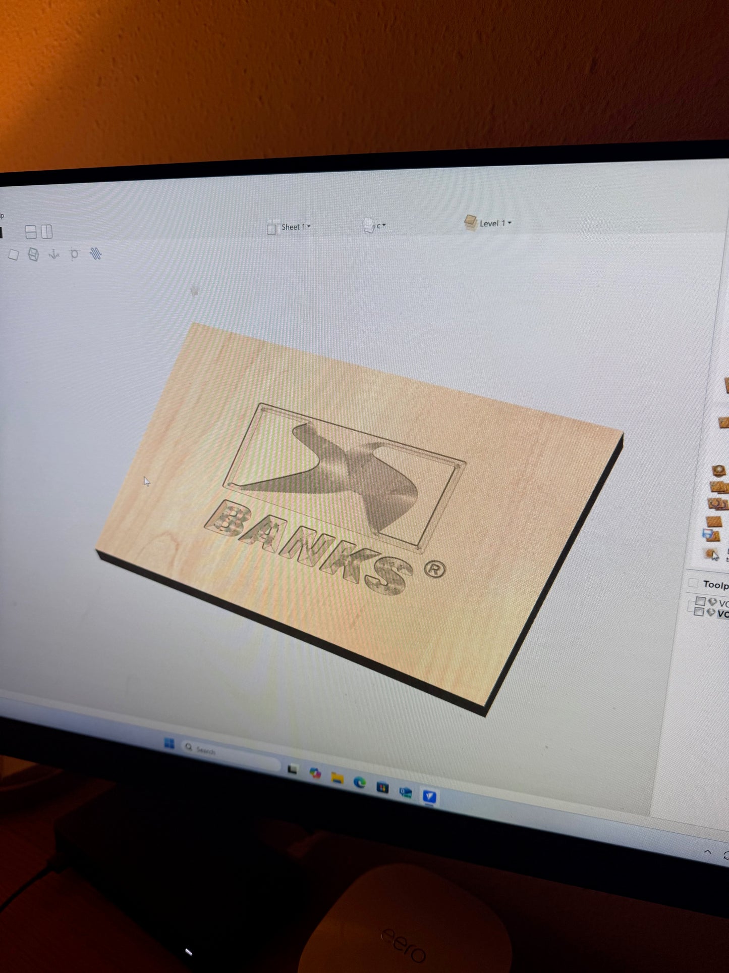 Personalisierbares Schneidebrett mit Walnuss-Inlay