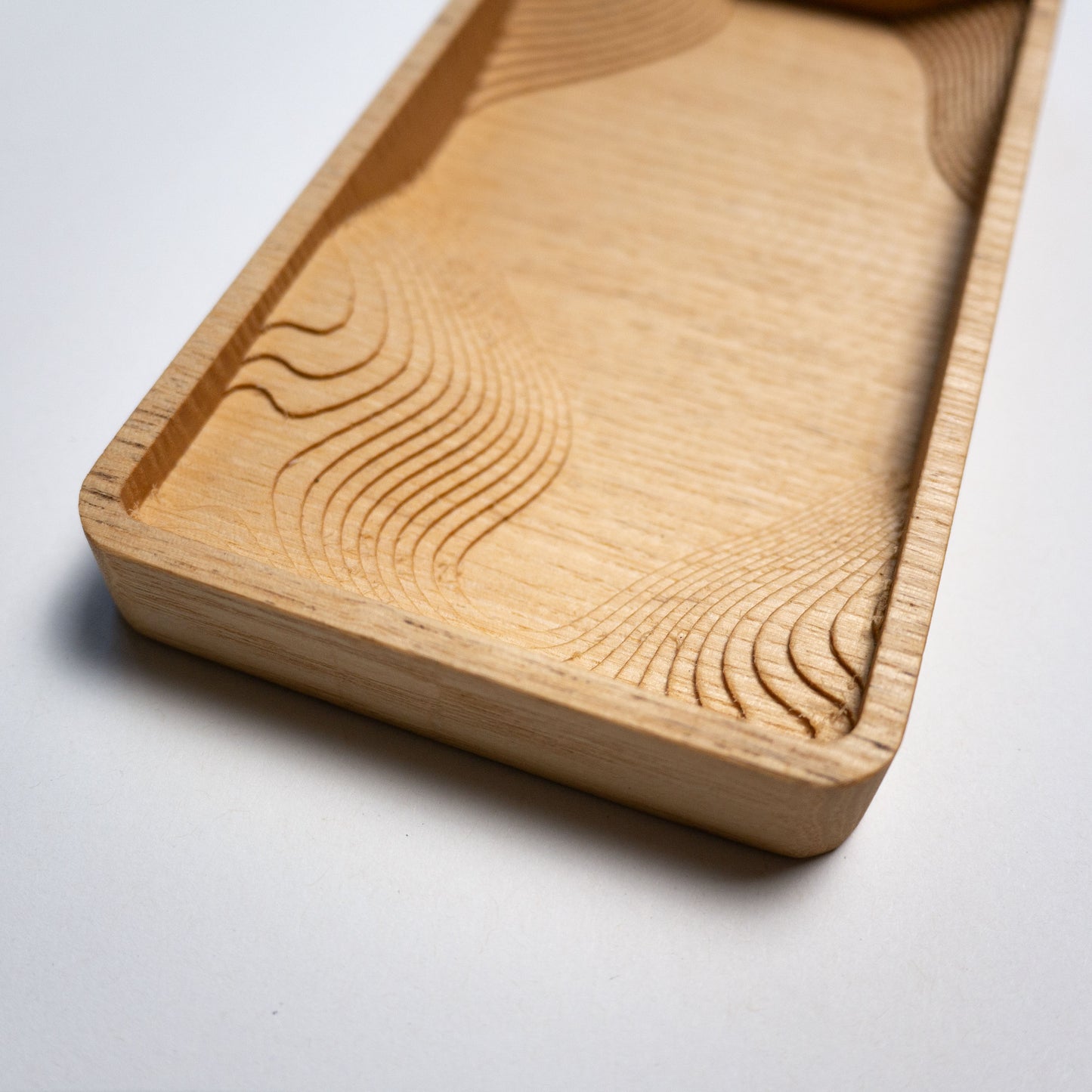 Ablage aus Esche | Catch-All Tray Holz | Designer Ablage Stufen Design | Made in Germany